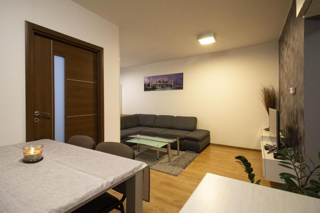Apartman Adam Veľký Slavkov Esterno foto